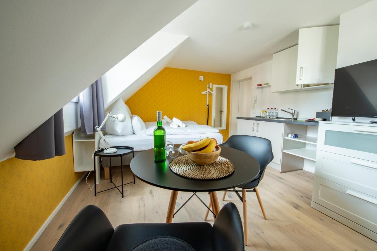 Gaestehaus Am Schlossplatz Z. 3 Meersburg Eksteriør bilde